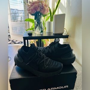 Under Armour HOVR PHANTOM 3 size 7